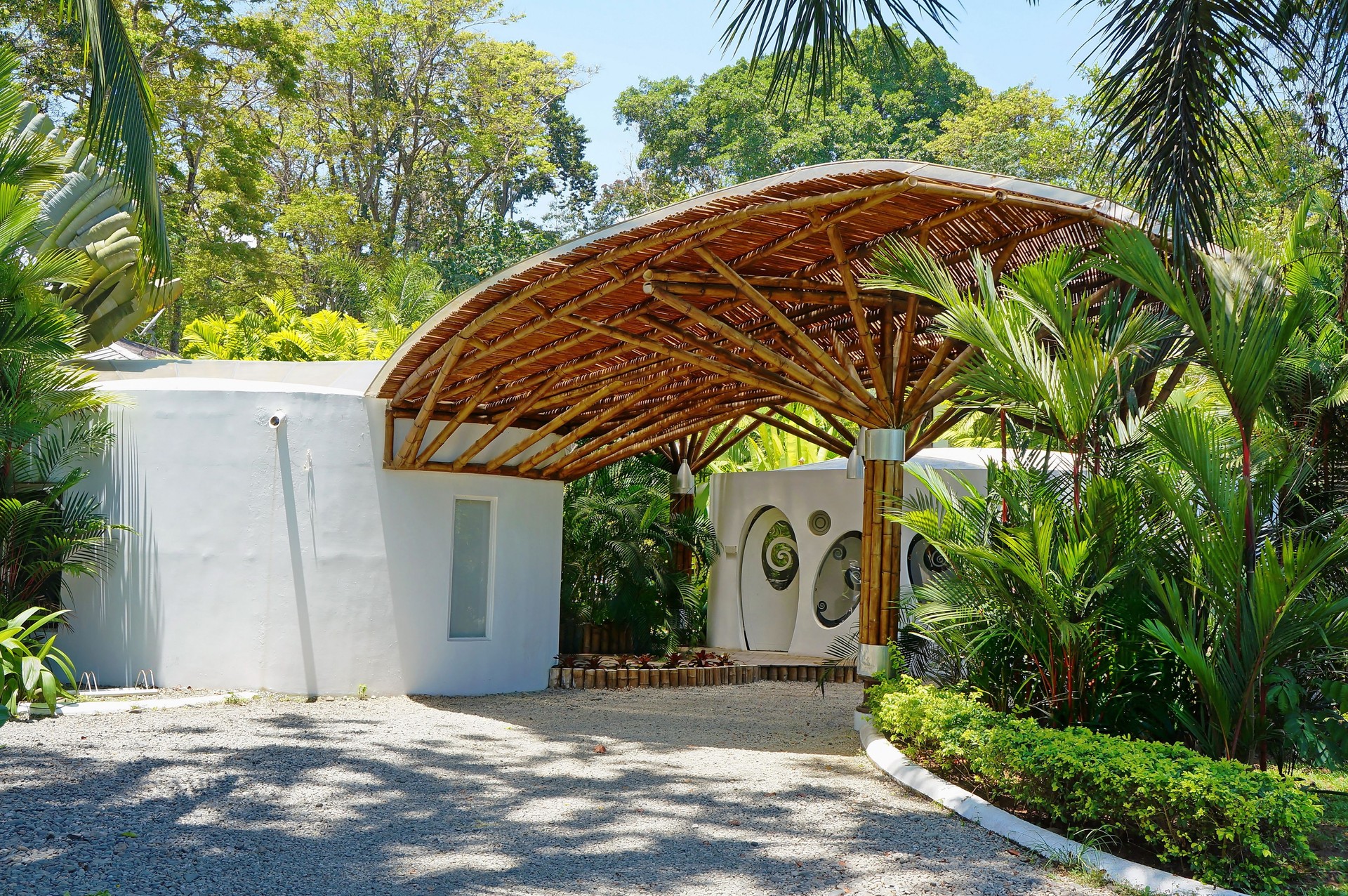 Covered entrance made with bamboo